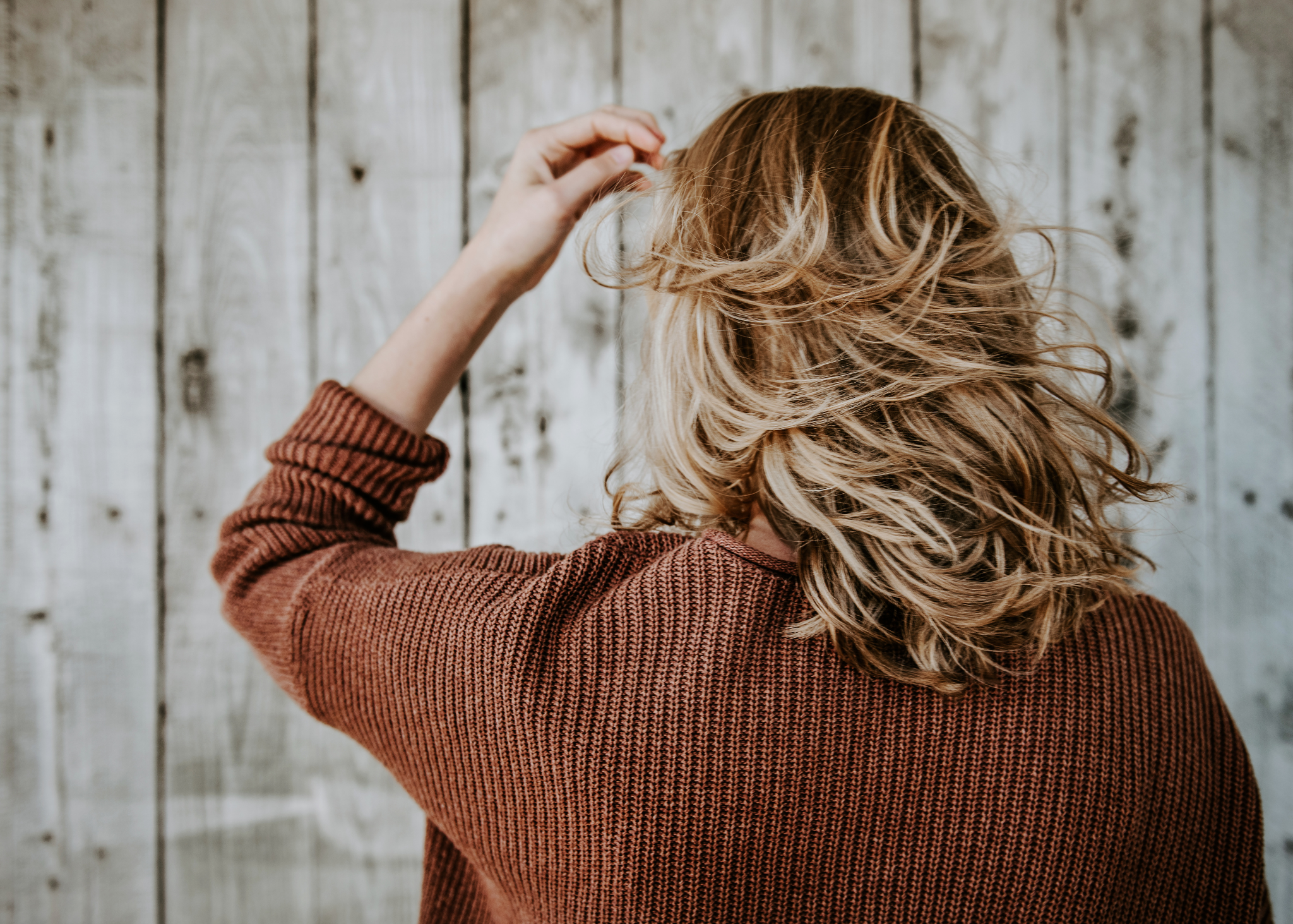 The Science Behind ‘Blinding Shine’: How Our Shampoo Works